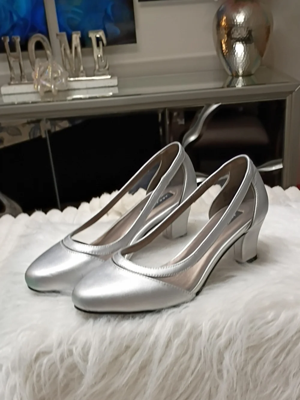 New Array Eve Synthetic Silver Mid-Heel Women's Pump Size 6M